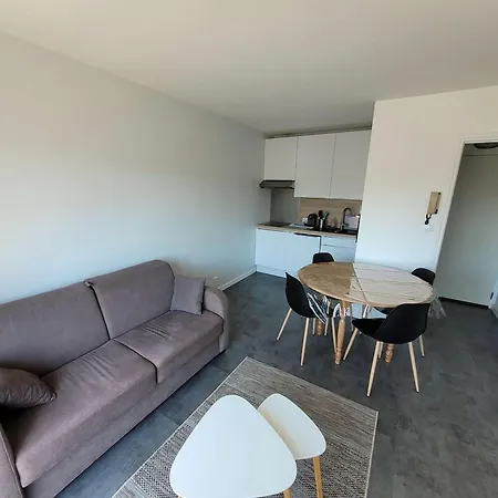 Soigne A Deux Pas De La Mer, Balcon Ensoleille, Confort Et Tranquillite A - Fr-1-675-37 Wimereux
